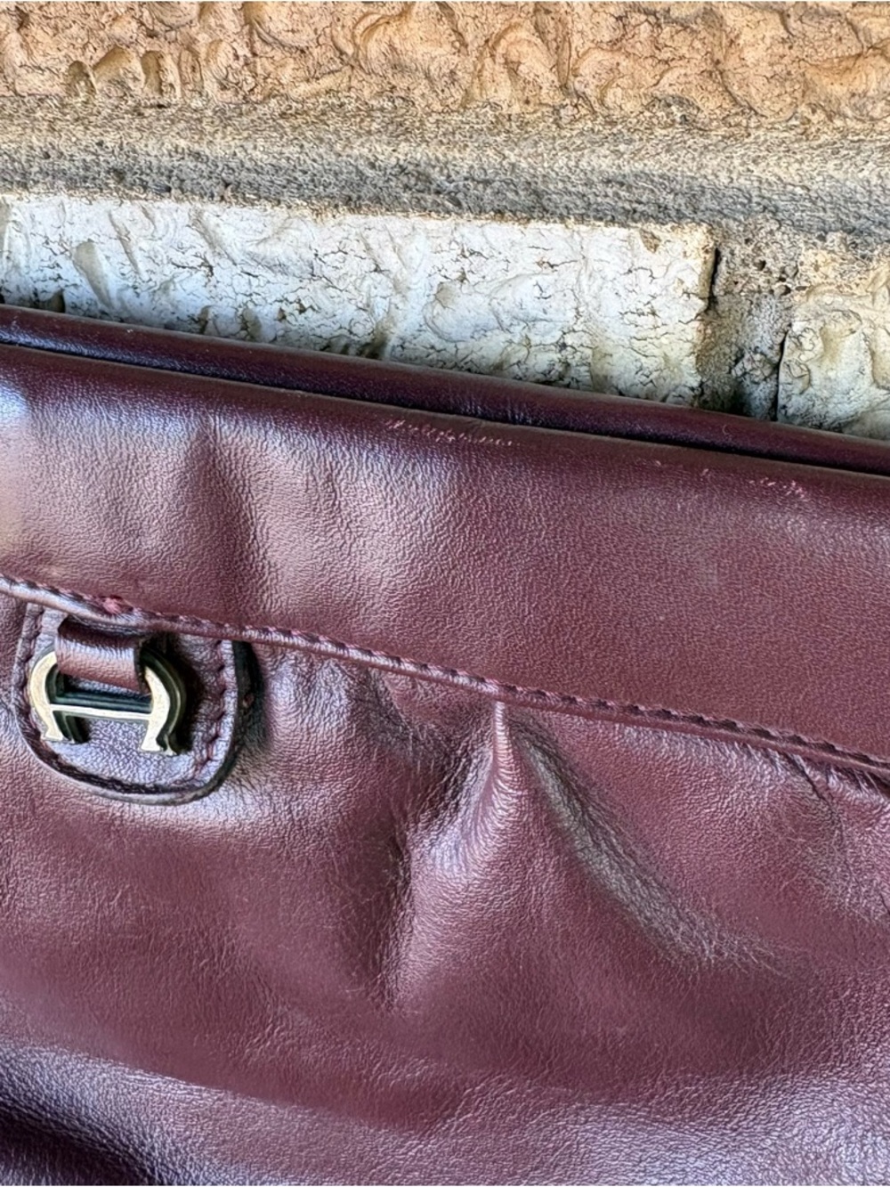 Vintage Etienne Aigner Burgundy Leather Crossbody/Clutch Bag - Picture 4 of 10